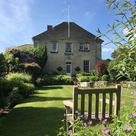 Worsley Arms Hotel Hovingham Exterior photo