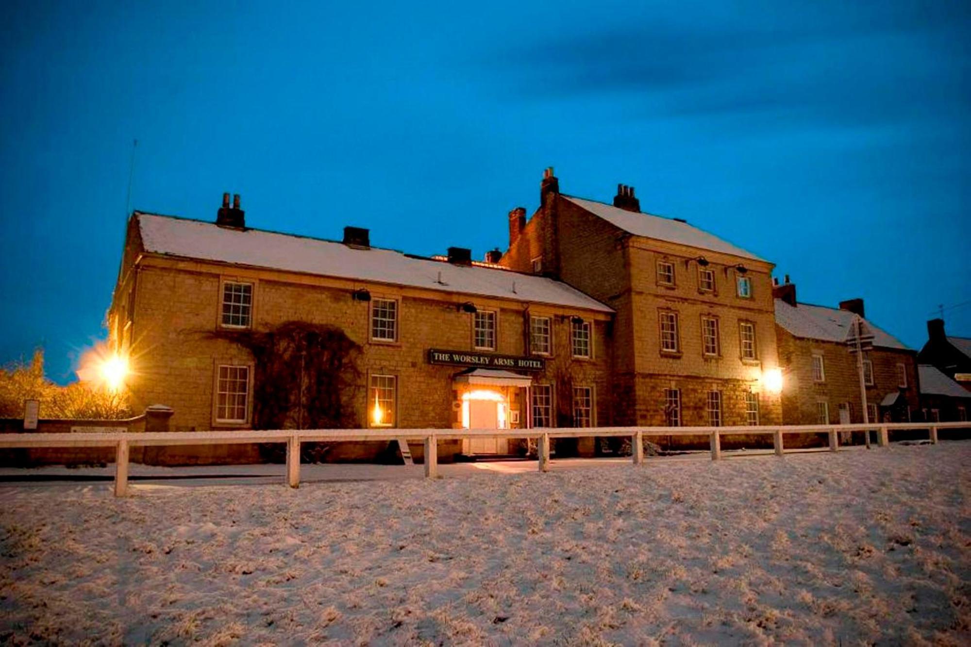 Worsley Arms Hotel Hovingham Exterior photo