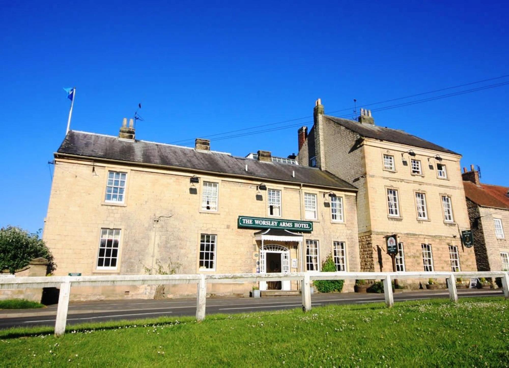 Worsley Arms Hotel Hovingham Exterior photo