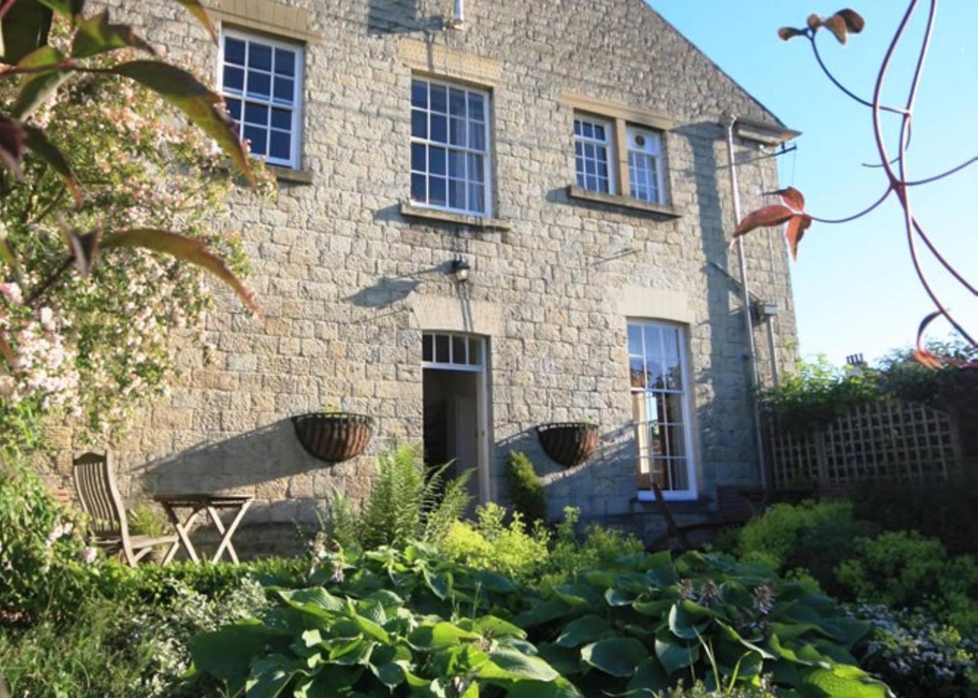 Worsley Arms Hotel Hovingham Exterior photo