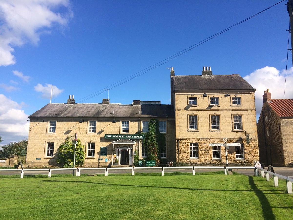 Worsley Arms Hotel Hovingham Exterior photo