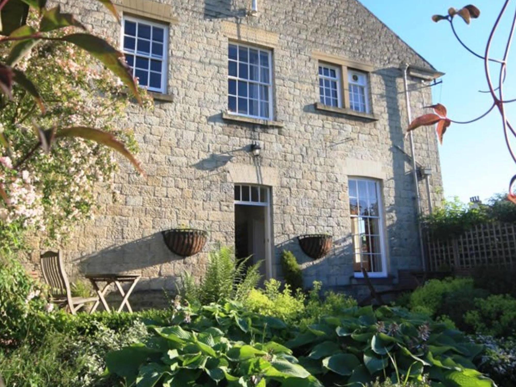 Worsley Arms Hotel Hovingham Exterior photo